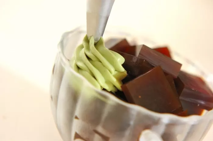 抹茶クリーム添えコーヒーカンの作り方4
