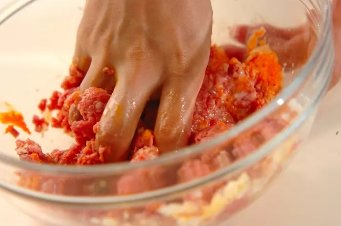 お弁当に!ホタテのベーコンバーグの作り方1