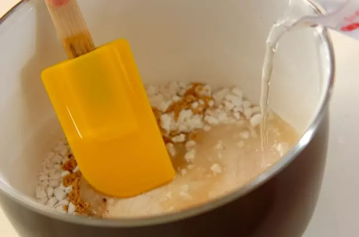 黒糖のぷるぷるわらびもちの作り方1