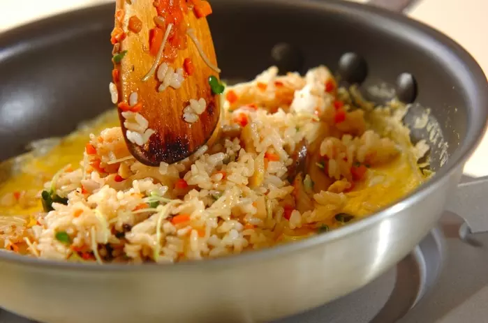 アジの干物でオムライスの作り方3