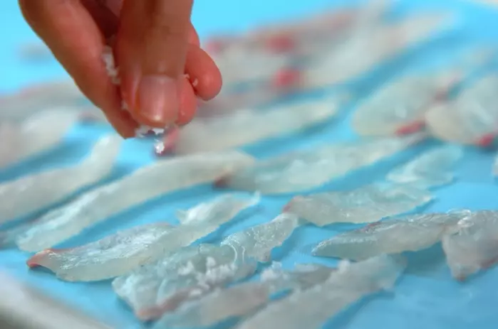 鯛のサラダの下準備1