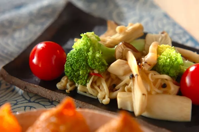 いろいろキノコの甘酢炒め