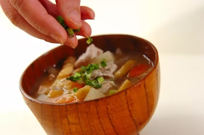豚汁の具だくさんレシピ 基本の味わい by杉本 亜希子さんの作り方3