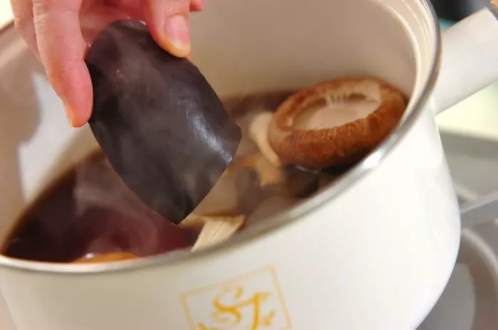 ナスとシイタケの煮物の作り方1