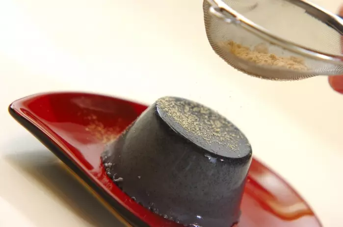きな粉がけ黒ゴマプリンの作り方4