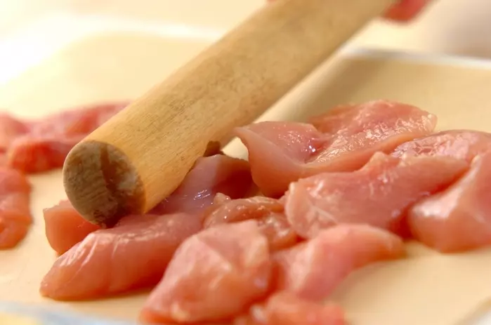 チキンピカタの下準備1