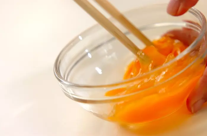 かきたま汁の下準備1