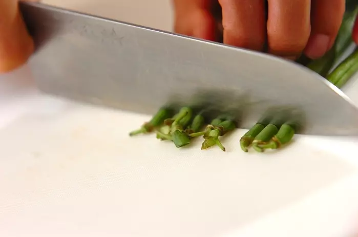 インゲンのゴマ和えの下準備1