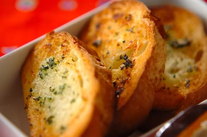 簡単美味しいガーリックトースト 止まらない旨さ by保田 美幸さん