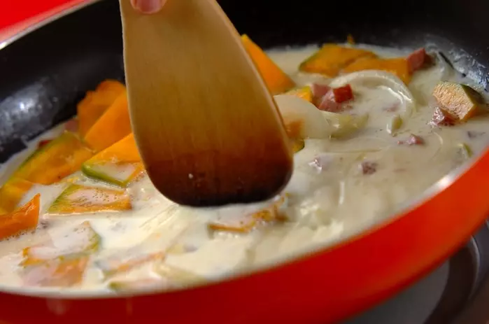 パンプキンクリームパスタの作り方3