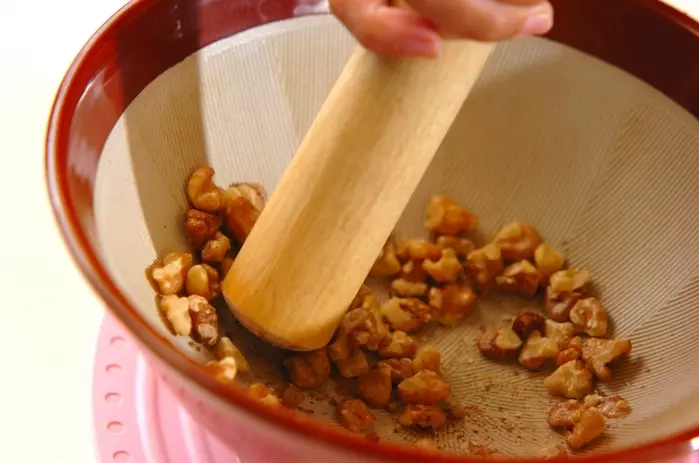 春菊のクルミ和えの作り方2