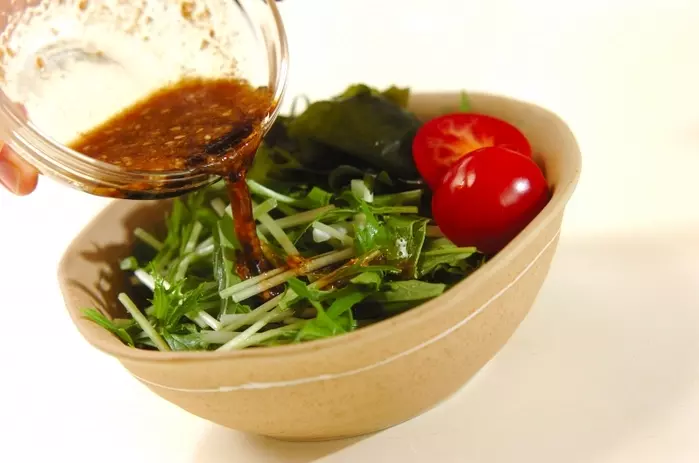 ワカメとプチトマトの和風サラダの作り方1