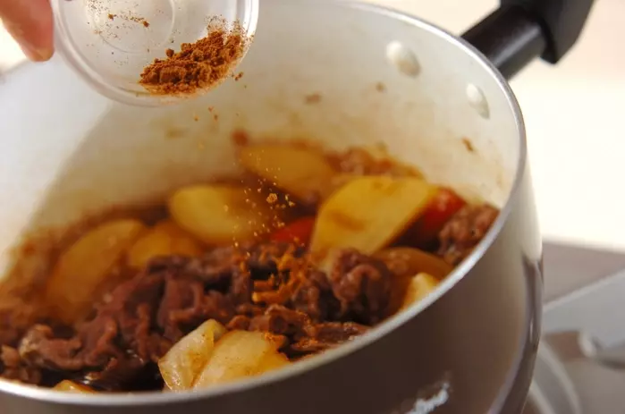 エスニック風肉ジャガの作り方3