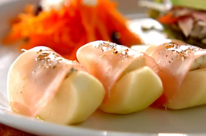 洋梨とゴルゴンゾーラチーズの生ハム巻き