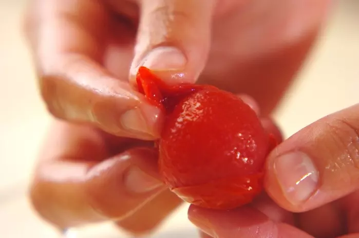 キュウリとトマトの甘酢漬けの作り方1