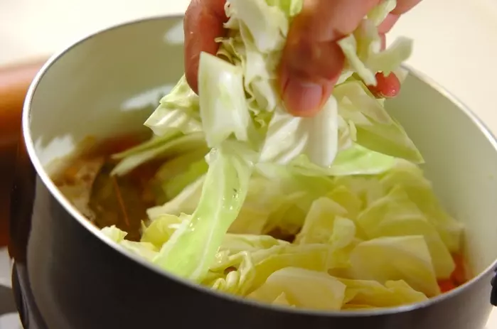 キャベツとトマトのスープの作り方2