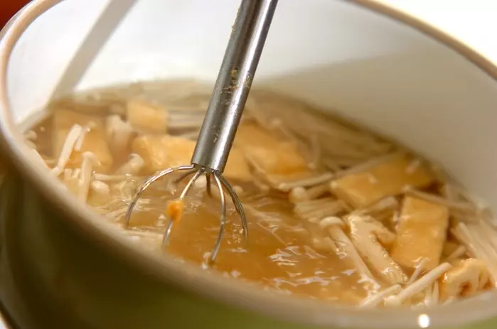 キノコとネギのみそ汁の作り方2