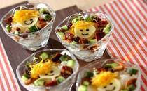 2月3日は「鬼は外！福は内！」と豆まきをして、一年間の厄を払う節分。節分の日の献立は恵方巻きなど毎年同じになってしまいがちですが、今年は少し工夫してみませんか？そこで今回は、定番の恵方巻きのほか、アレンジ寿司、汁物、デザートなど節分を盛り上げるレシピ、節分豆のリメイクレシピ【16選】を紹介します。