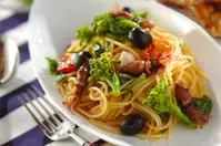 菜の花はパスタで無限に楽しめる♪「菜の花パスタ」21選！ アサリ、タラコ、ホタルイカやベーコン…クリームでもオイルでも！