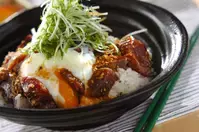 旬を贅沢に味わう【カツオ】の人気レシピ30選～寿司・丼・炒め物・サラダなどバラエティ豊富