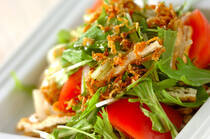 水菜は、肌を美しく保つカロテンやビタミンCがとっても豊富。日焼けが気になるシーズンに食べておきたい野菜のひとつです。<br />そこで今回は、水菜の栄養を余すことなく食べられる「水菜サラダ」のレシピを12選ご紹介します。