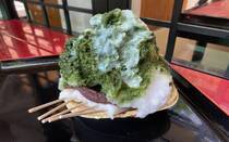 今回は、静岡西部在住のライターが静岡県袋井市にある「法多山 尊永寺」に参り、地元の名物スイーツを堪能する、ぶらり旅をしてきました。歴史あるお寺でありながら、女子の心をくすぐるおしゃれスポットが満載。4歳息子も一緒に行き、子連れでも楽しめました。ぜひ週末のお出かけの参考にしてみてくださいね。