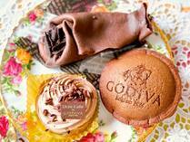 9月3日（火）から全国のローソン（「ローソンストア100」を除く）で、Uchi CaféとGODIVAがコラボしたスイーツ3商品が登場！「どらもっち ショコラ＆ホイップ」「ショコラモンブラン」「ショコラクレープ」の実食レポを紹介します。