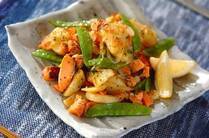 秋の魚といえば…？秋鮭やさんま、カツオ、サバにイワシなど…！秋は魚が美味しい季節ですね。そのまま焼いても美味しい魚を、いろんな味わいで楽しむレシピ10選を紹介します。魚がメイン料理でも、お腹いっぱい楽しめるので、ぜひ献立に加えてみてくださいね！