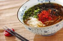 年越しといえば「そば」が定番ですが…。地域や好みによって「うどん」や「ラーメン」が定番と言う人も少なくありません。自分好みが見つかりそうな「年越しそば・うどん・ラーメン」10選を紹介します！