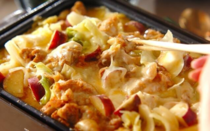 大人数で食事をするときはホットプレートが便利！一度にたくさん調理できることや、洗い物が少なくて済むのも魅力です。そこで今回は、おいしいホットプレートレシピ3選をご紹介します。どれも食べ応えのあるものばかり。みんなでワイワイ作れば会話も増えて、盛り上がること間違いなしです。