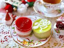 12月17日（火）からローソンのウチカフェから、ワンコインで買えるクリスマスケーキ2商品が登場！「Uchi Café ノエルルージュ」と「Uchi Café ノエルピスターシュ」の実食レポを紹介します！