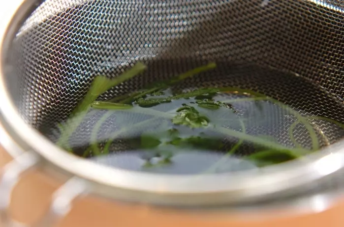 レンコンとスモークサーモンのマリネの下準備3