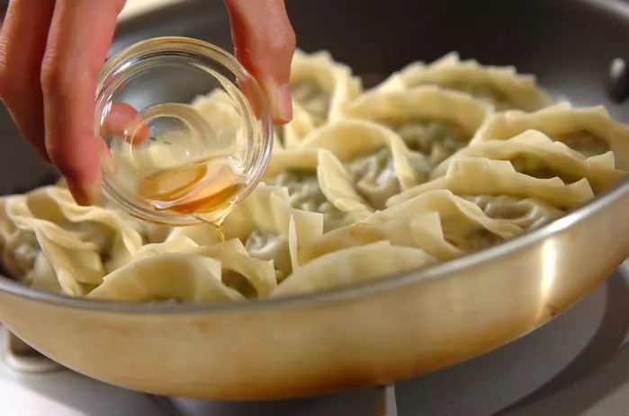 小松菜たっぷり餃子の作り方5