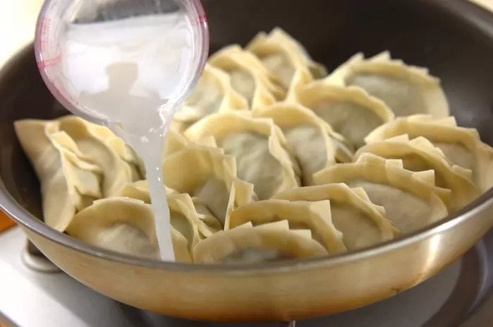 小松菜たっぷり餃子の作り方4