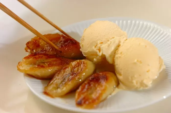 バニラアイスキャラメルバナナ添えの作り方2