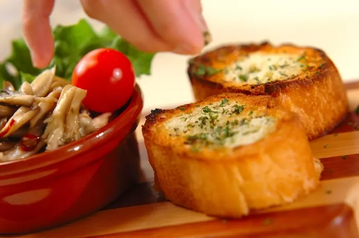 ガーリックトーストの作り方2