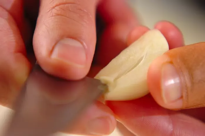 ガーリックトーストの下準備2