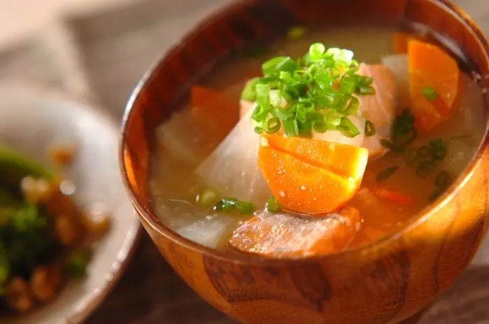 具だくさんみそ汁