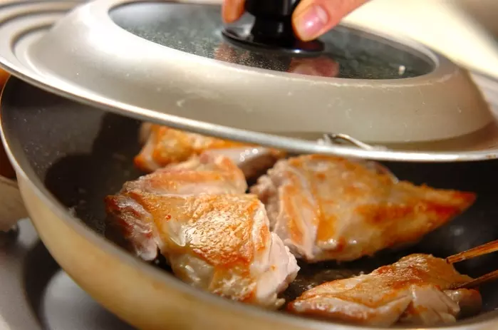 チキンソテーの作り方1