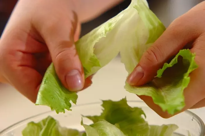 シーザーサラダの下準備1
