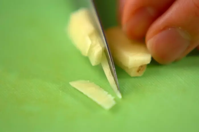 人気の丼もの!簡単にできる基本の牛丼の下準備2