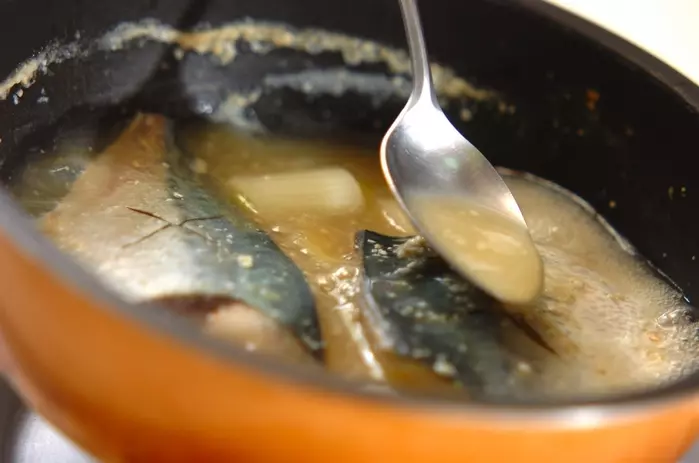 サバのみそ煮の作り方2