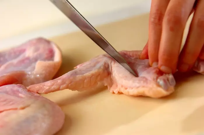 手羽先のグリルの下準備1
