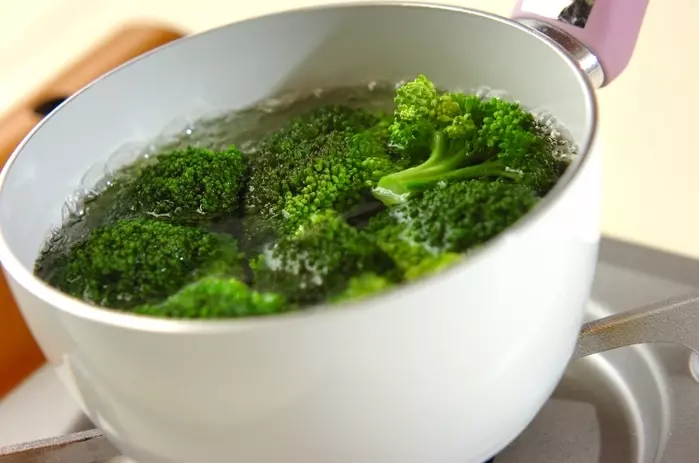 ブロッコリーマヨ明太和えの作り方1