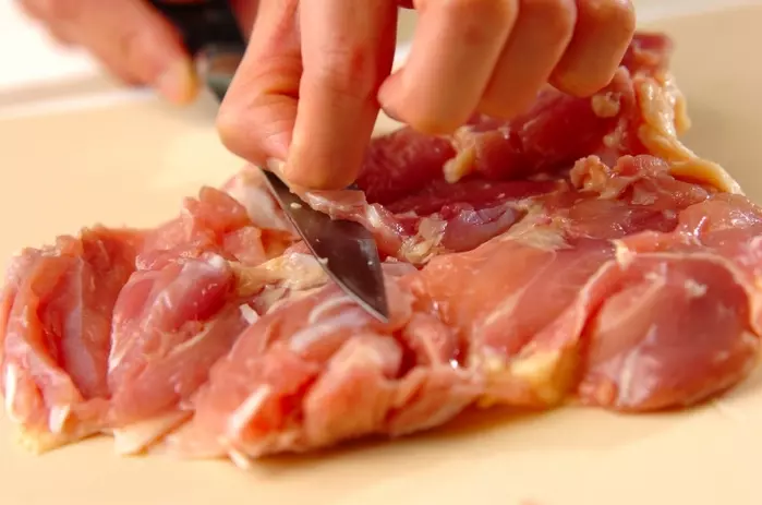 鶏と野菜のオーブン焼きの下準備1