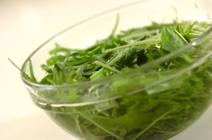 大根とリンゴのサラダの下準備1