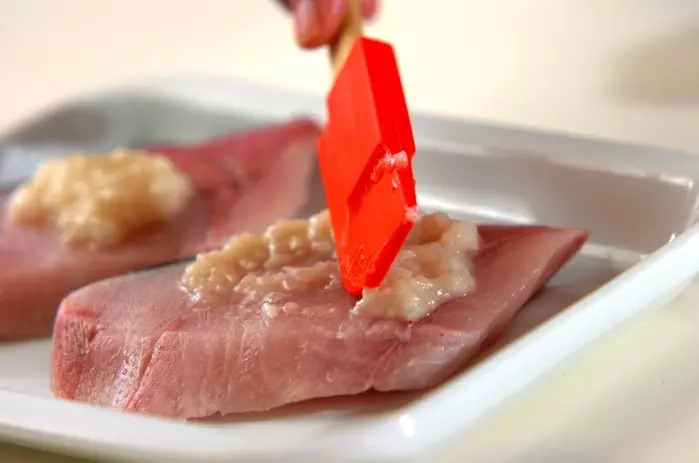 ブリのスパイシー唐揚げの下準備1