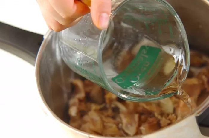 15分で完成 牛すじの甘辛煮 里芋ほくほくおつまみに by保田 美幸さんの作り方1