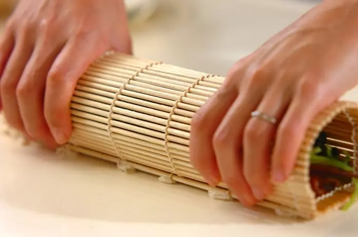 具材たっぷり恵方巻きの作り方9