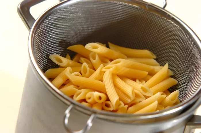 カリフラワーのペンネの作り方1